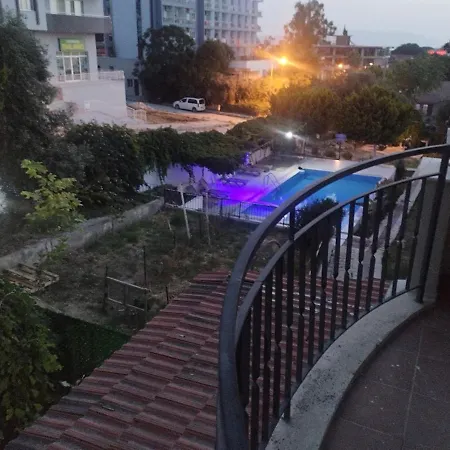 For Women, 100 Meters To The Sea And The Beach, Luxury With Panoramic Views شقة *